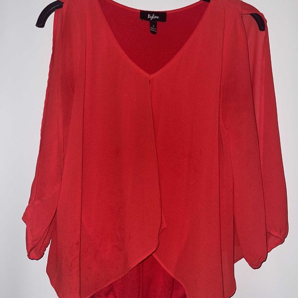 Red quarter sleeve blouse! - Picture 2 of 3